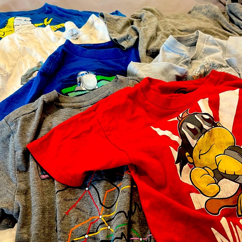 Boys short sleeve shirt lot of 7 size 4